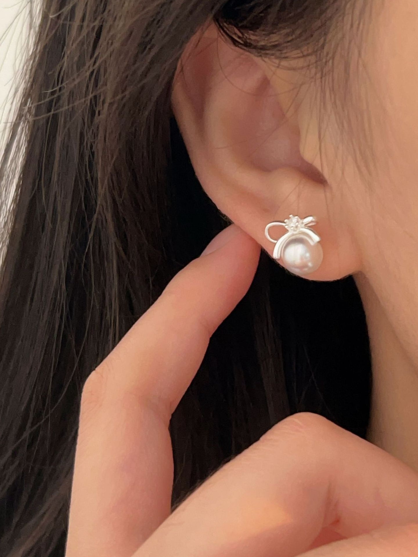 BOW PEARL EARRINGS