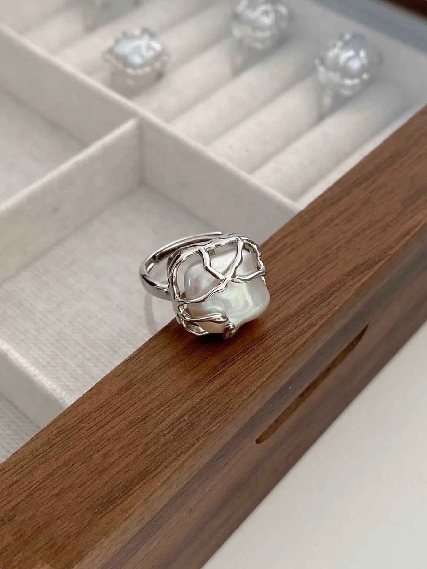 BAROQUE PEARL RING