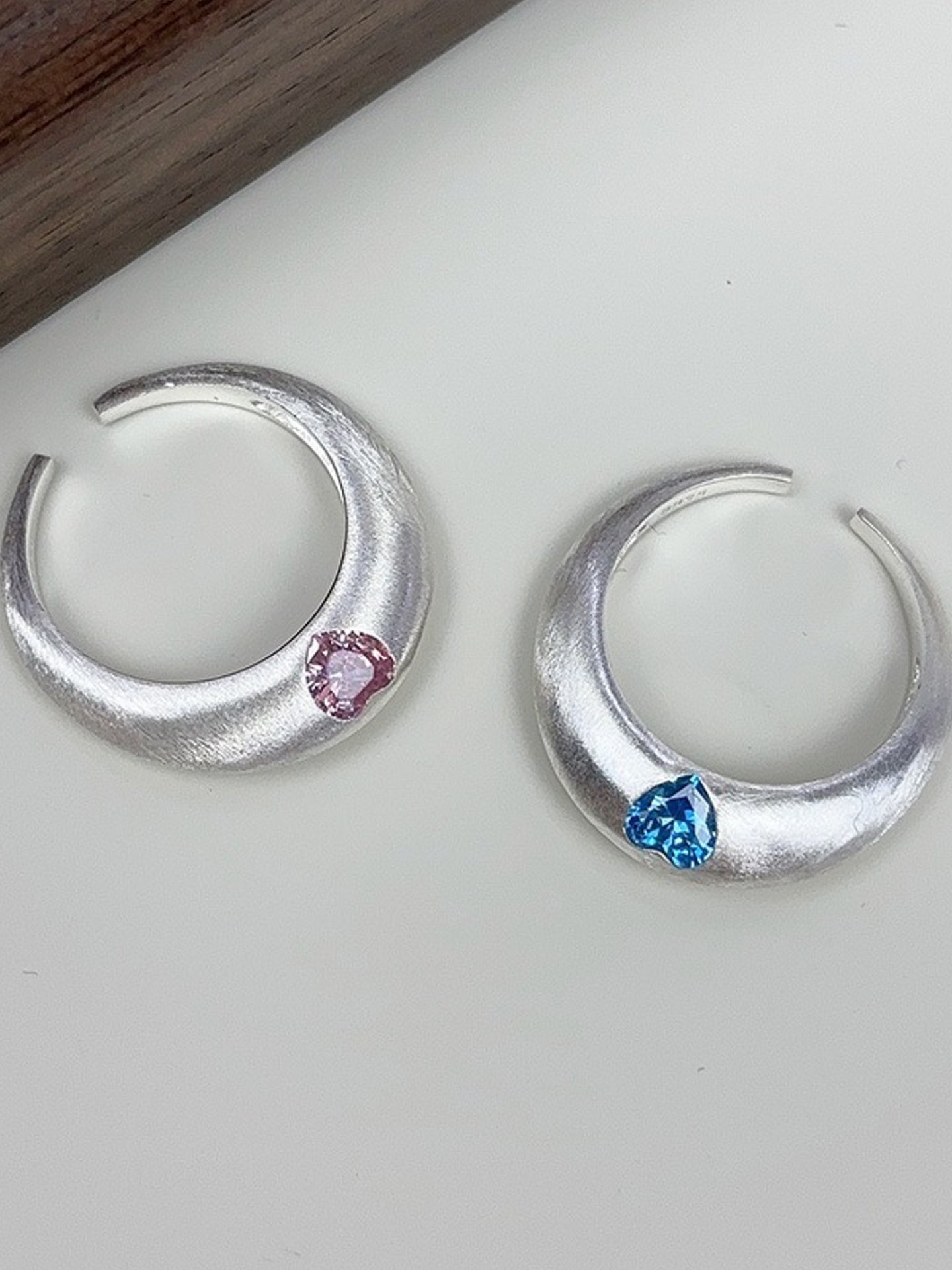 MATTE MOON HEART