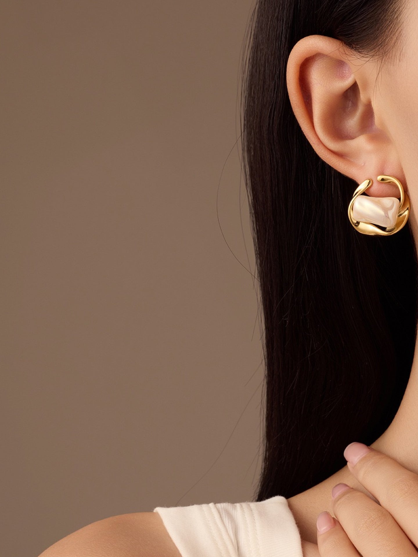 PEARL LOOP STUDS