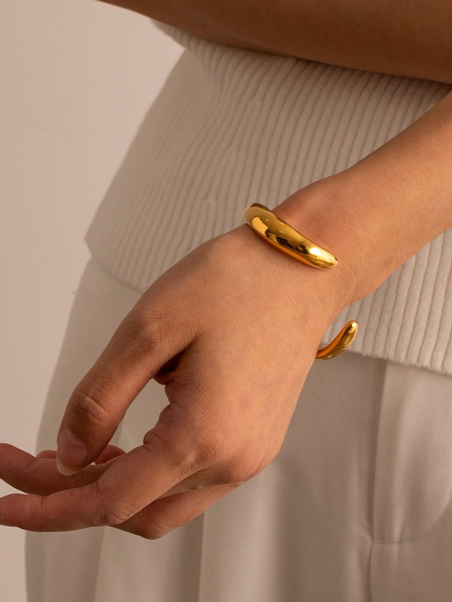 IRREGULAR BRACELET