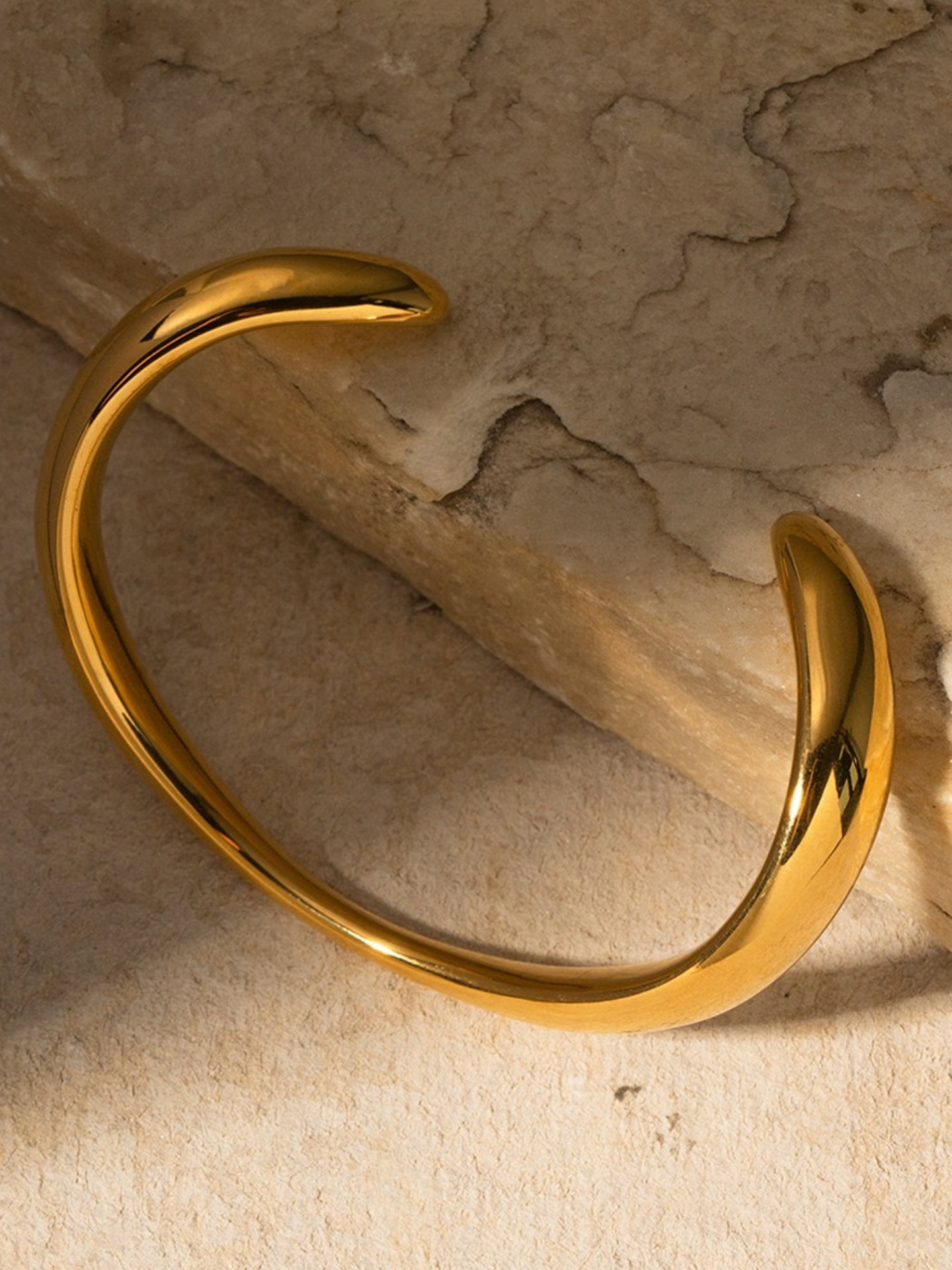 IRREGULAR BRACELET