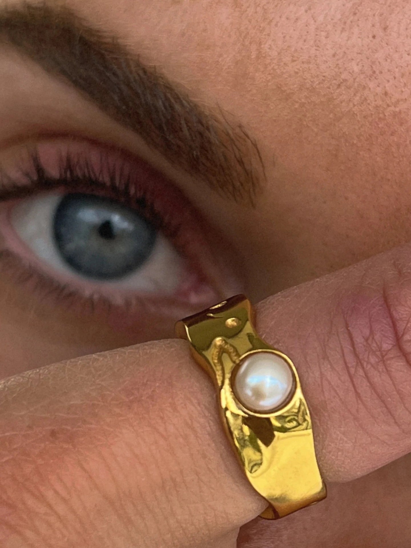 LAVA PEARL RING
