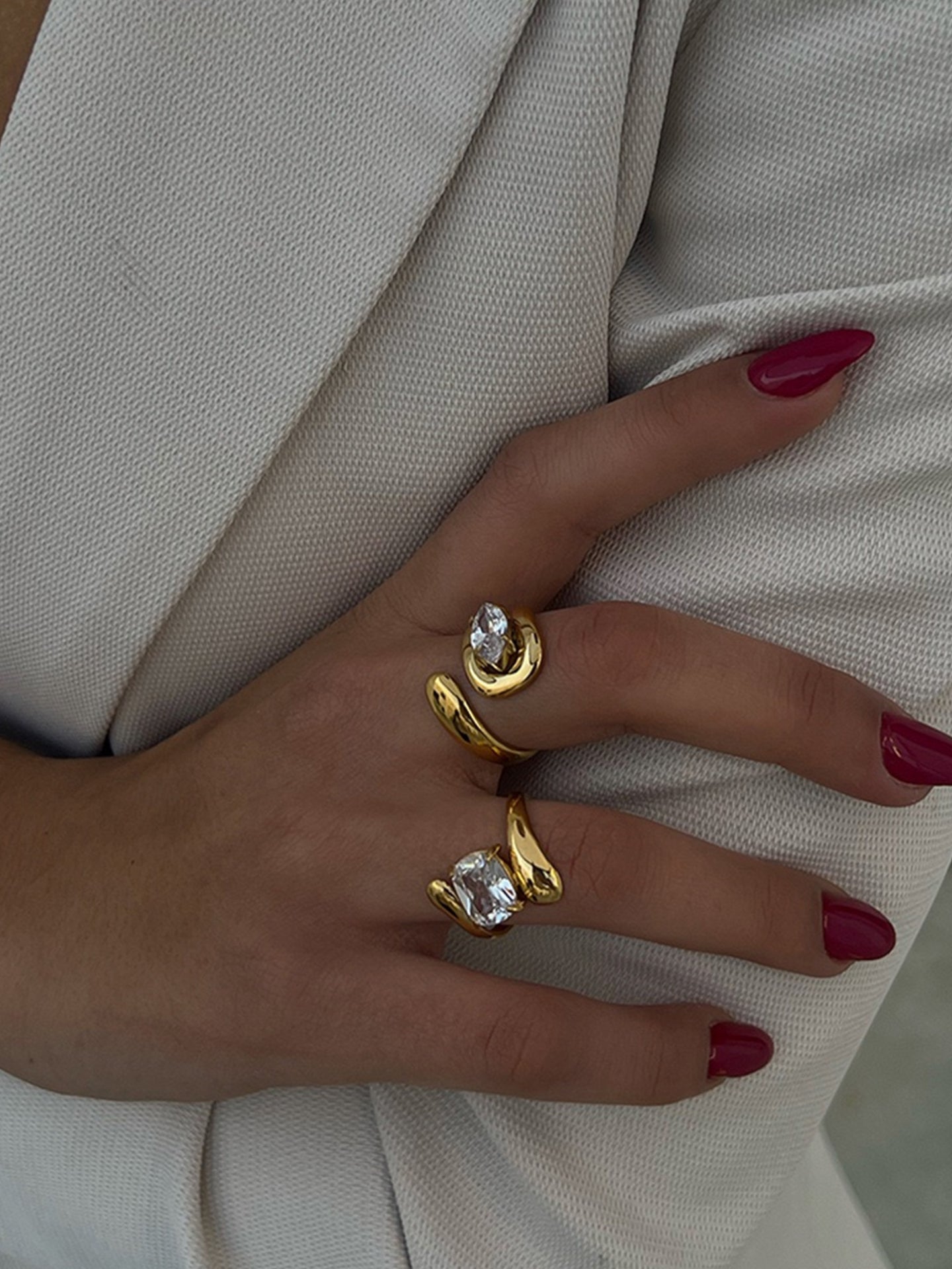 ZIRCON RING
