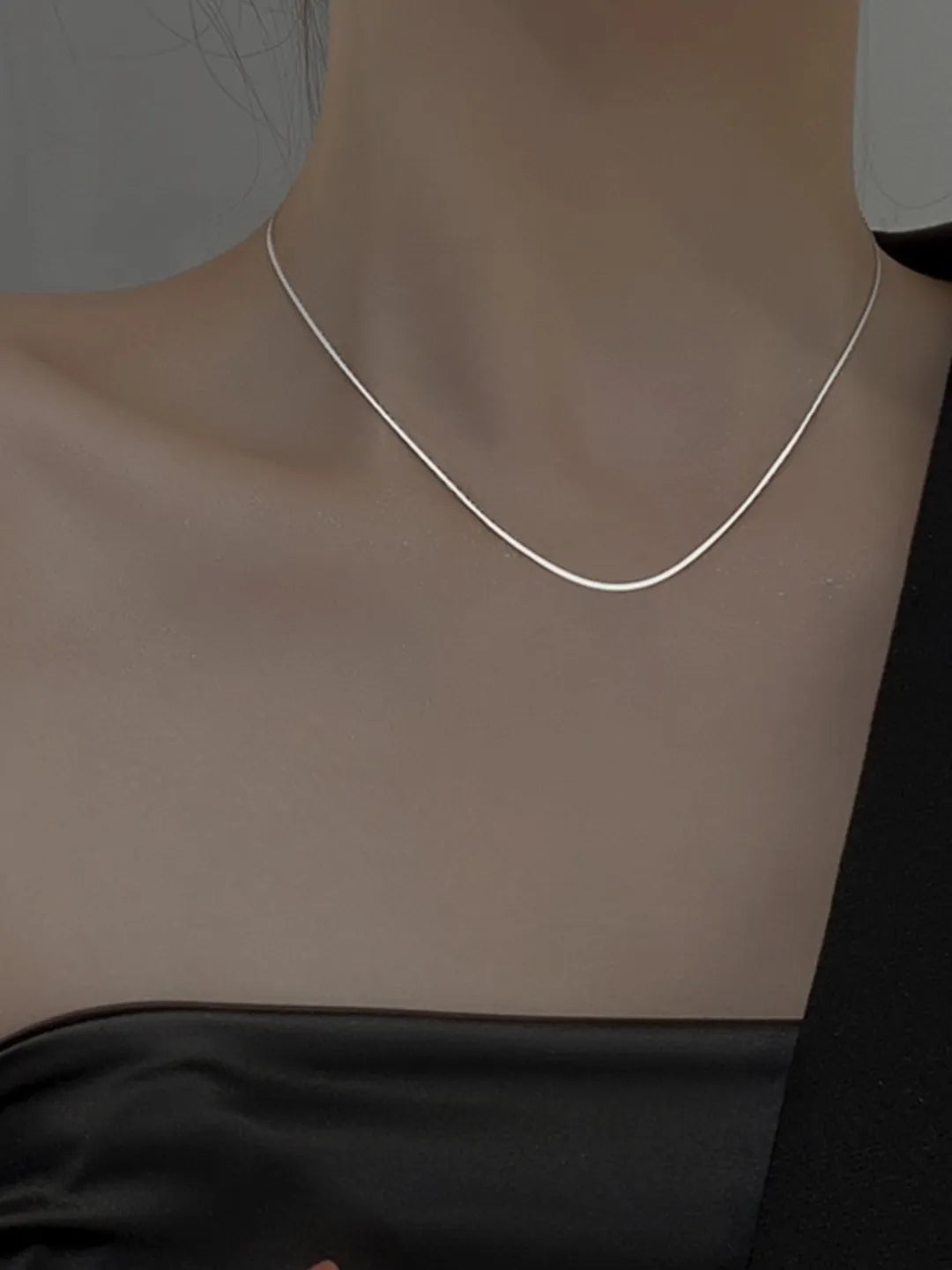 HOLLOW HEART PENDANT