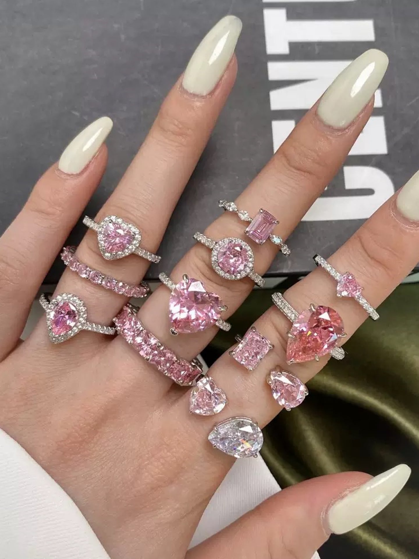 ETERNAL CARBON STAR RING