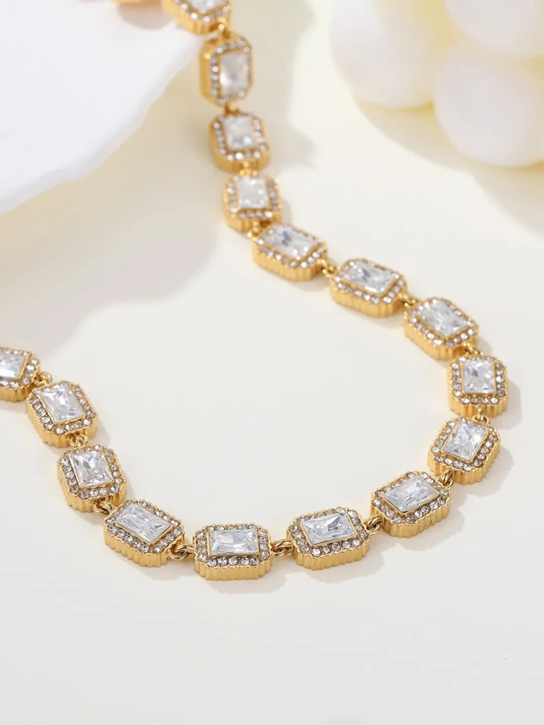 GILDED FACET NECKLACE