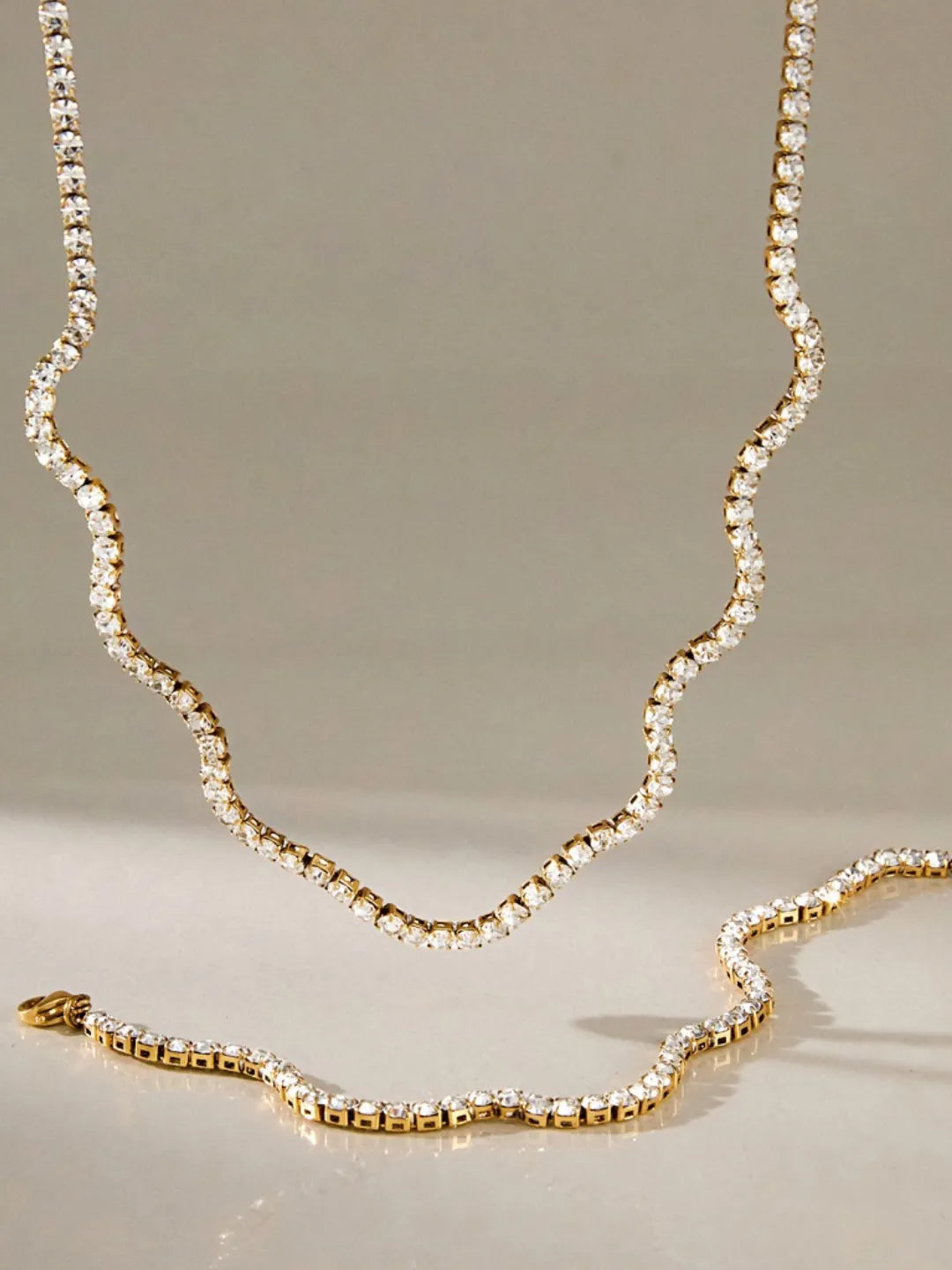 LILAC RIPPLE NECKLACE